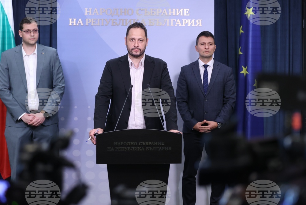 Прогресивна България отварят Изборния кодекс и връщат изцяло машинното гласуване